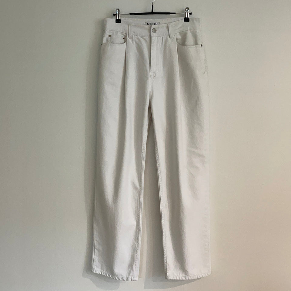Black And White Single Pleat Loose Cotton Trousers