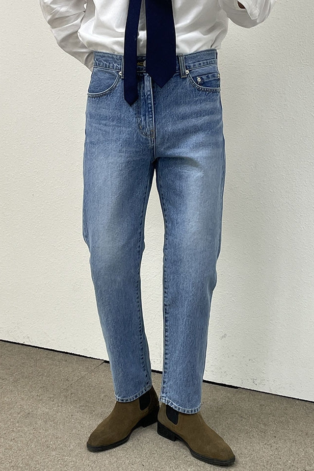 Micro-Elastic Straight Jeans