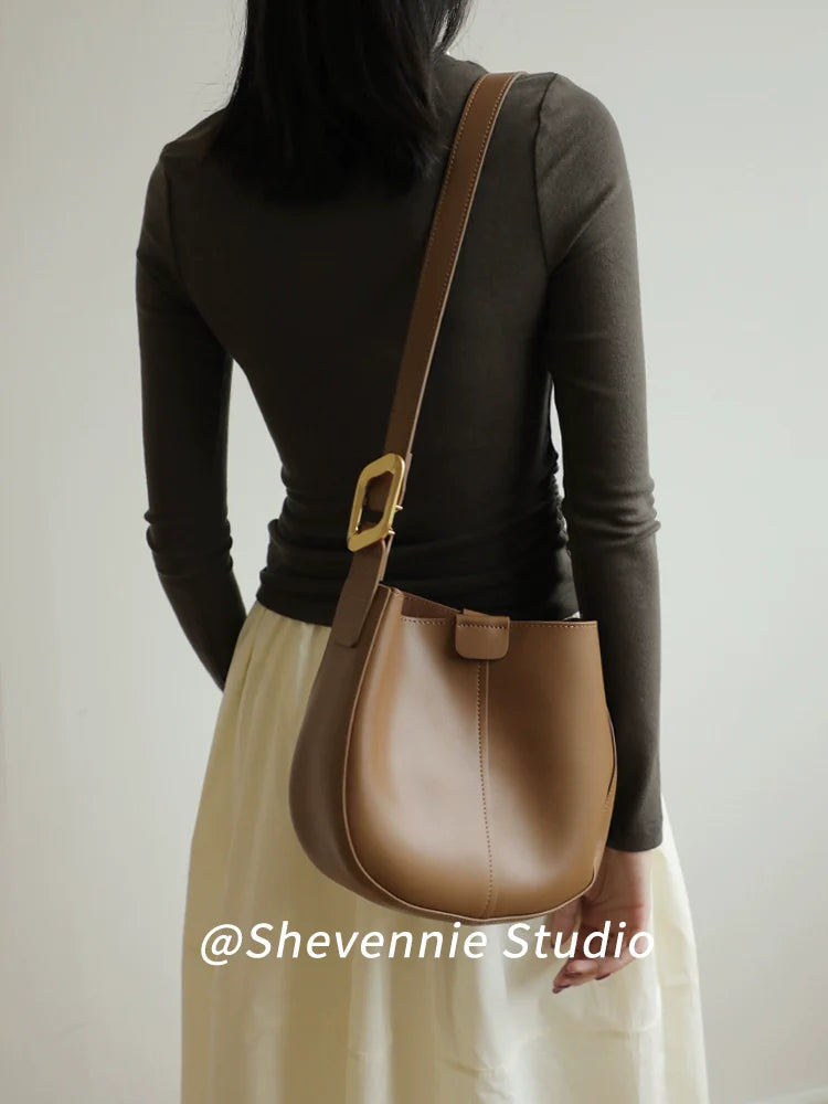 Elegant Leather Crossbody Tote