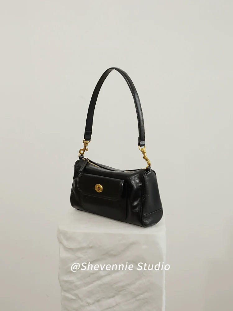 Snow Geinnie Leather Shoulder Bag