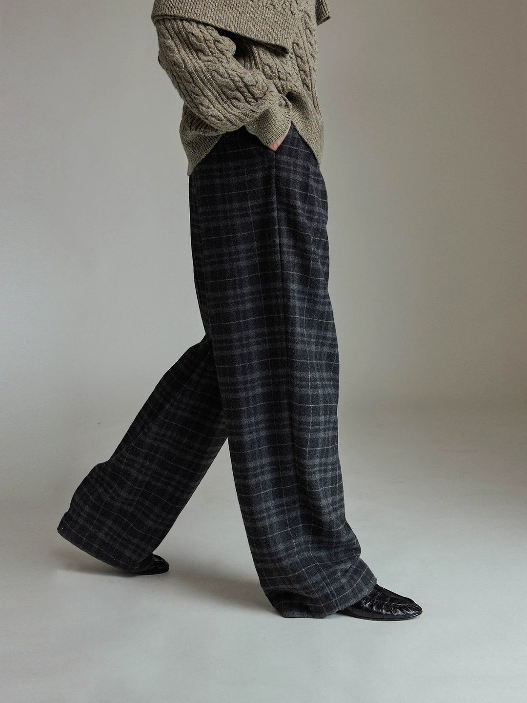 Wool Pleated Straight Pants