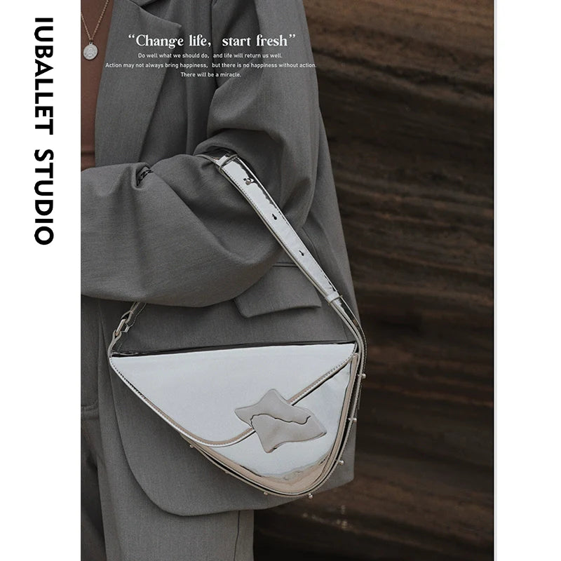 Fog City Crossbody Saddle Bag