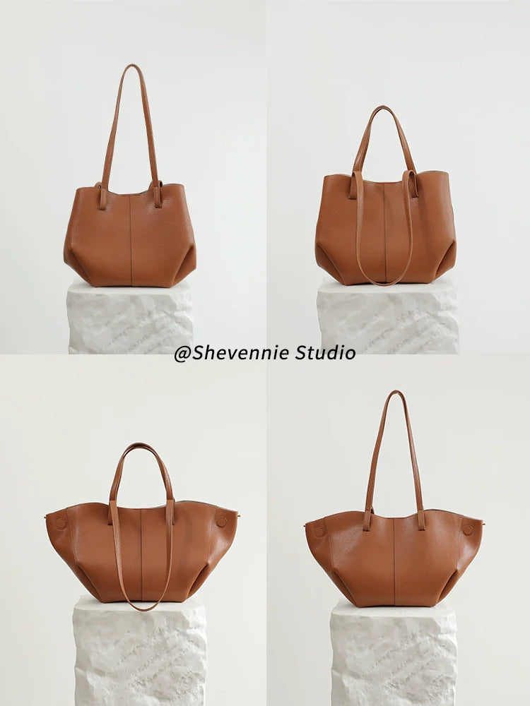 Snow Geinnie Leather Tote