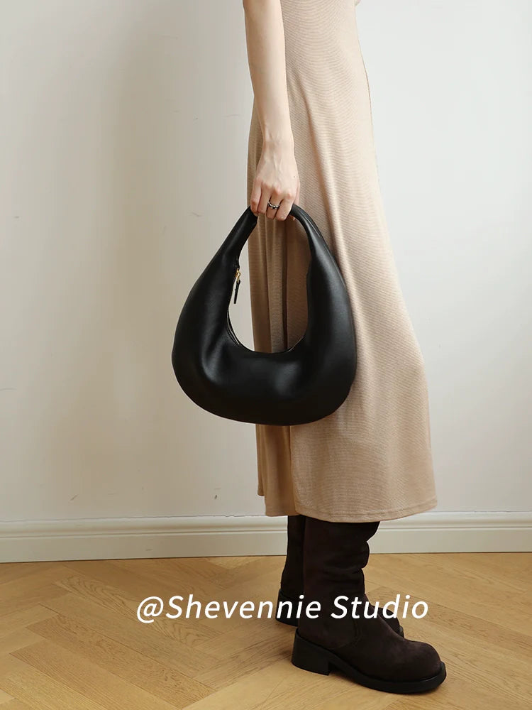 Snow Geinnie Leather Tote