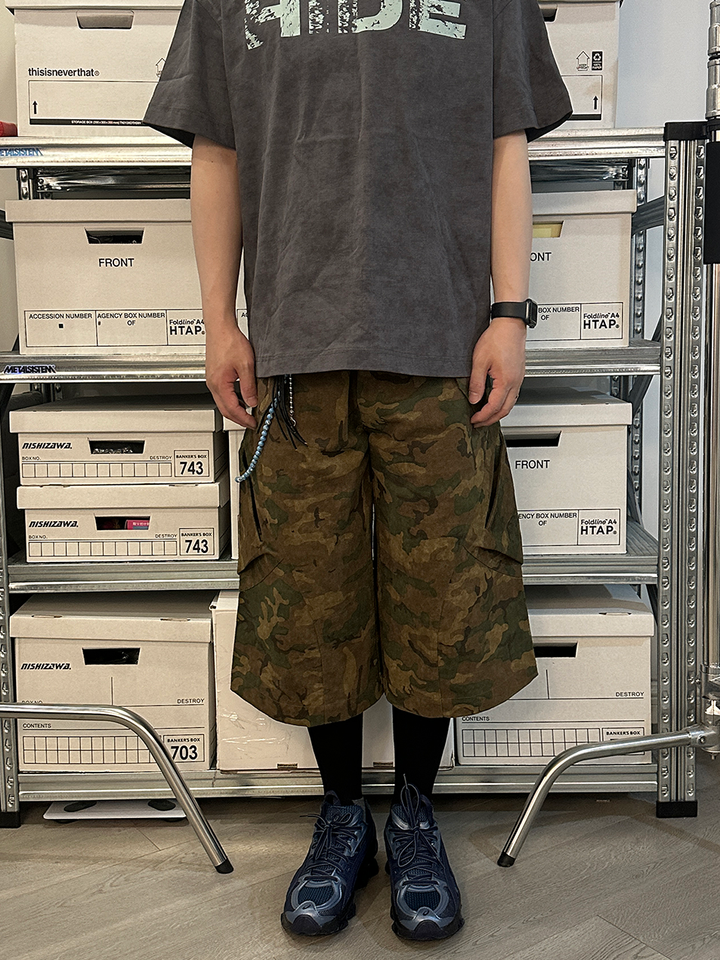 Arc-Cut Cargo Pants