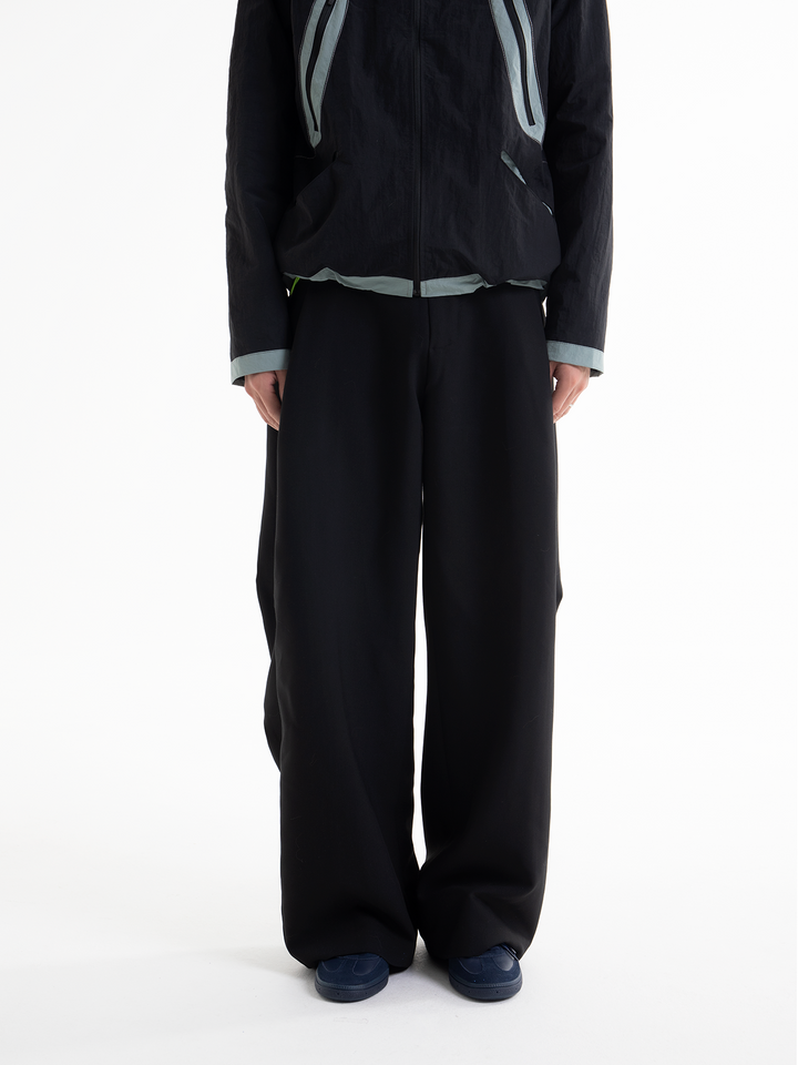 Pleated Cargo Trousers