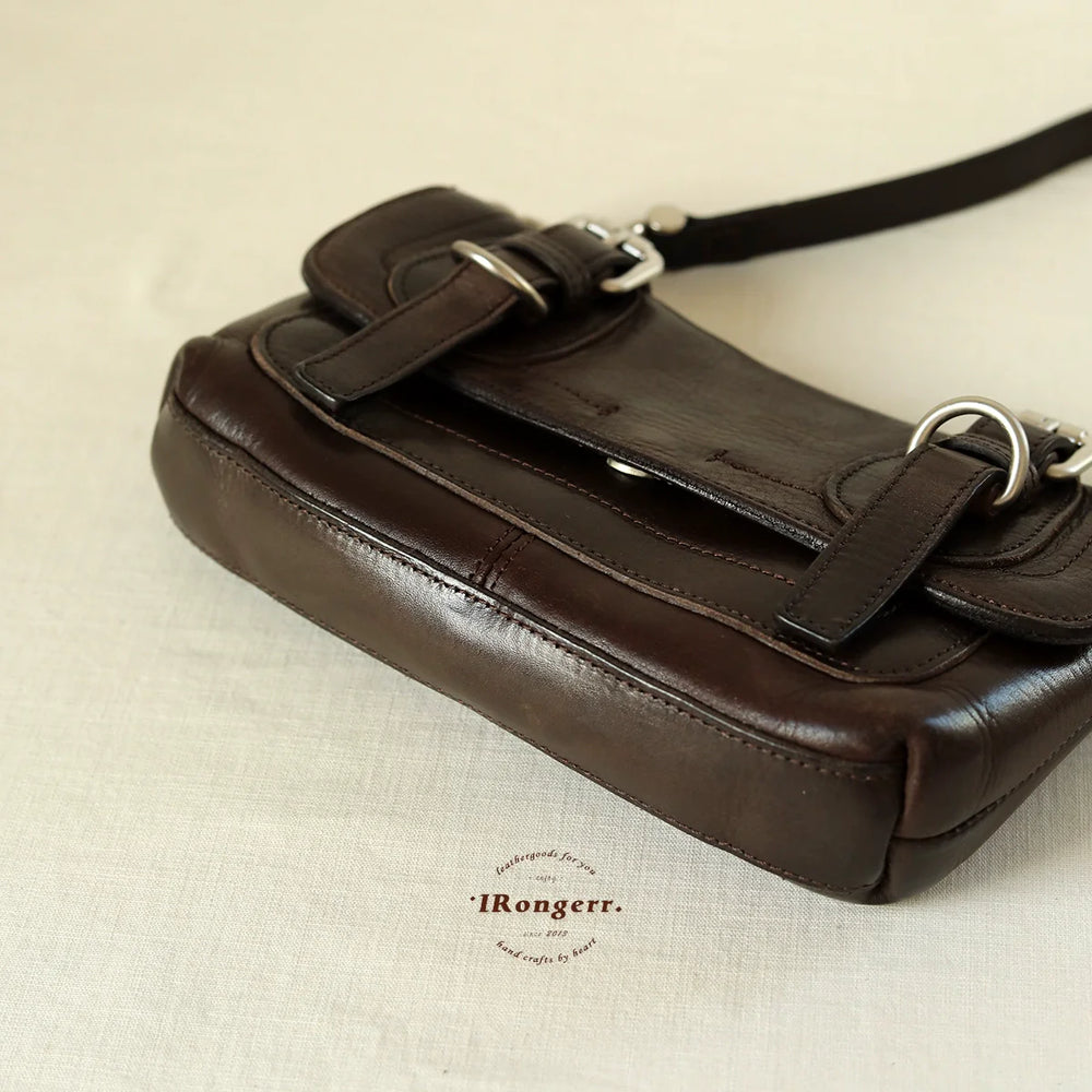 Elegant Heritage Leather Crossbody