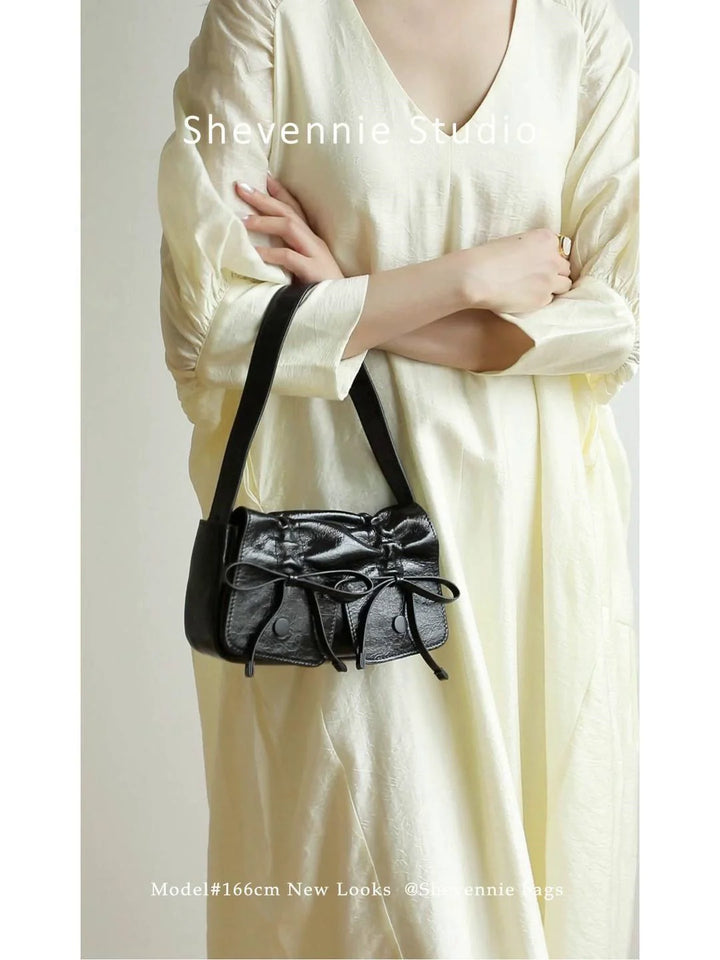 Snow Geinnie Leather Pleated Crossbody