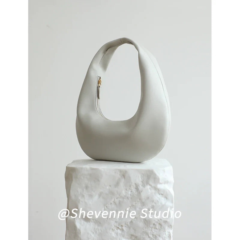 Snow Geinnie Leather Tote