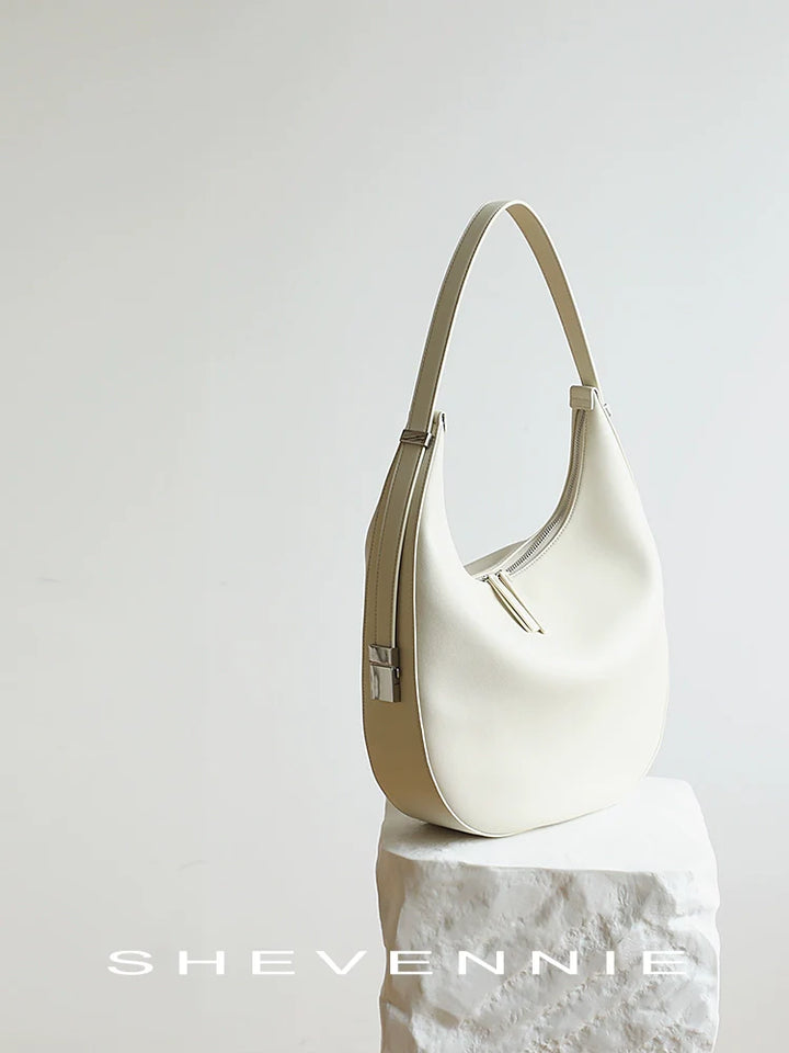 Snow Geinnie Leather Crescent Bag