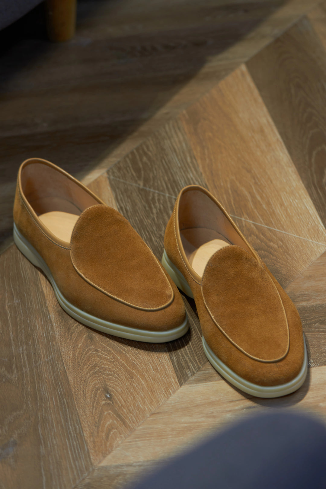 Yizhi Deerskin Loafers