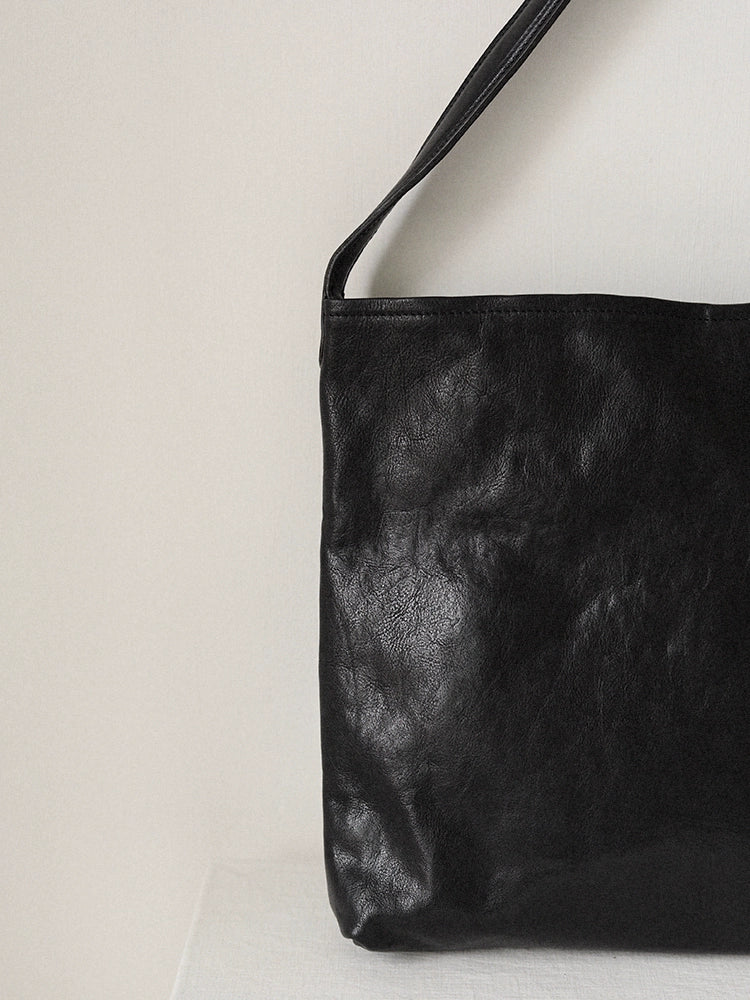 Essential Leather Tote