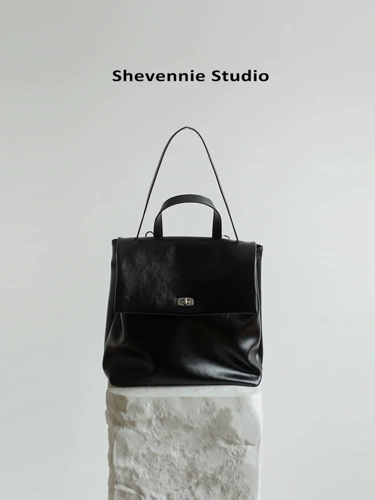 Snow Geinnie Leather Backpack