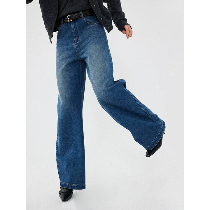 Modern Wide-Leg Jeans