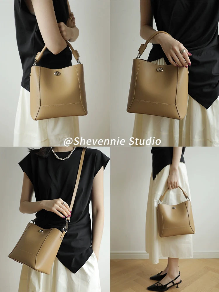 Snow Geinnie Leather Bucket Tote