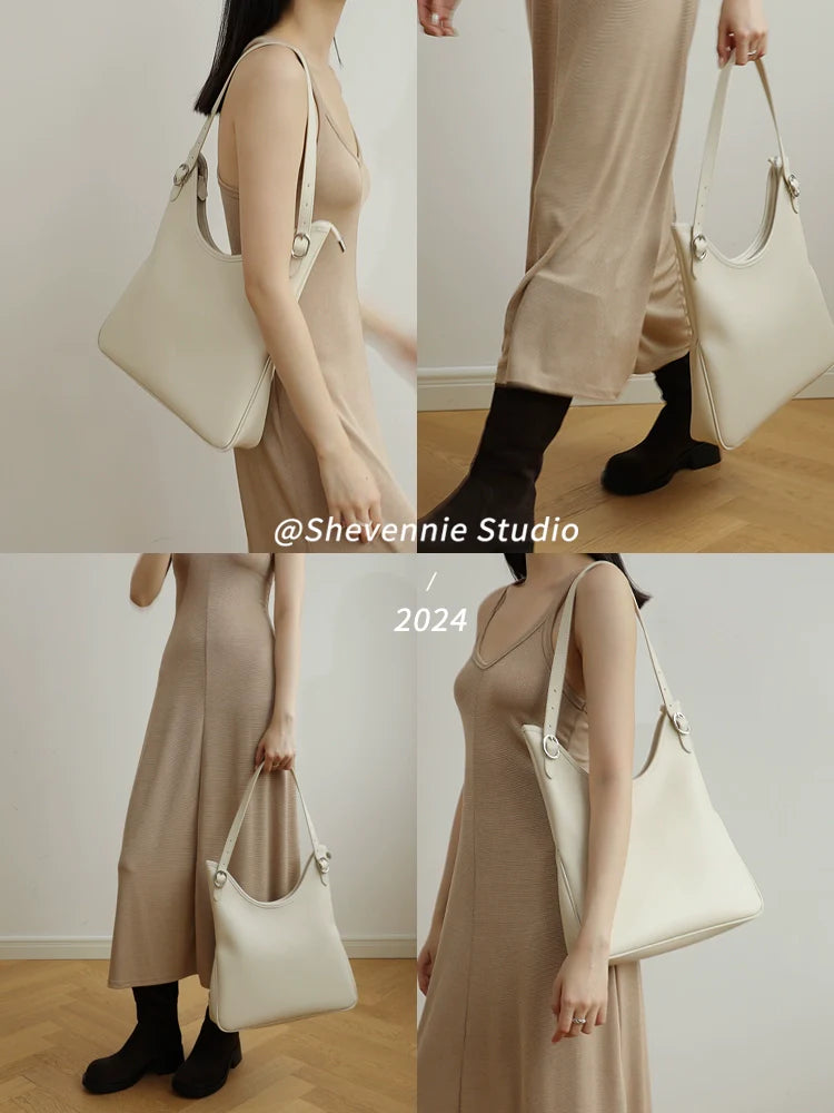 Snow Geinnie Leather Bucket Bag