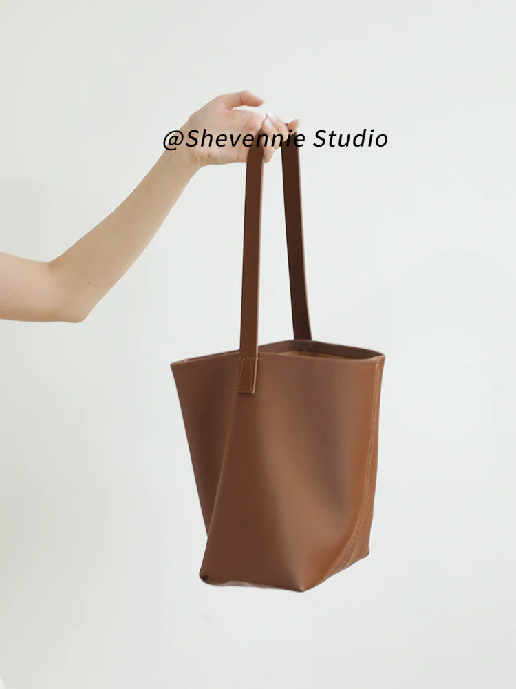 Elegant Leather Tote