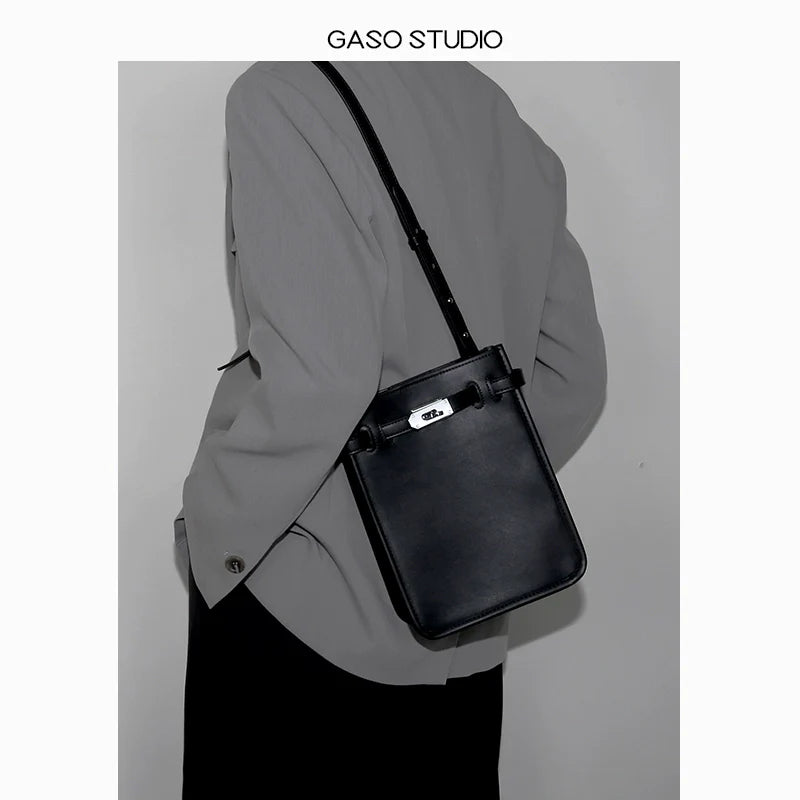Elevate Crossbody Tote